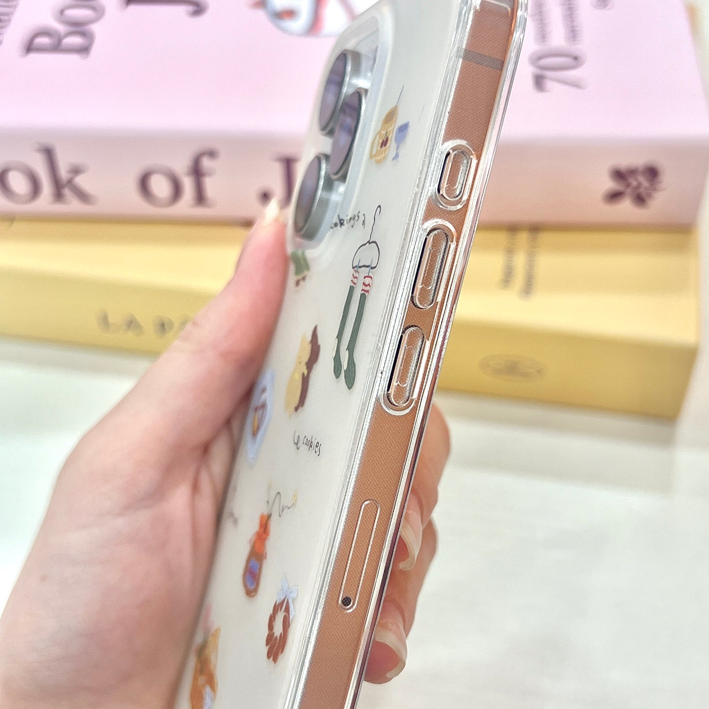 【Ready Stock】B112✨ 15 Pro 秋冬小插画